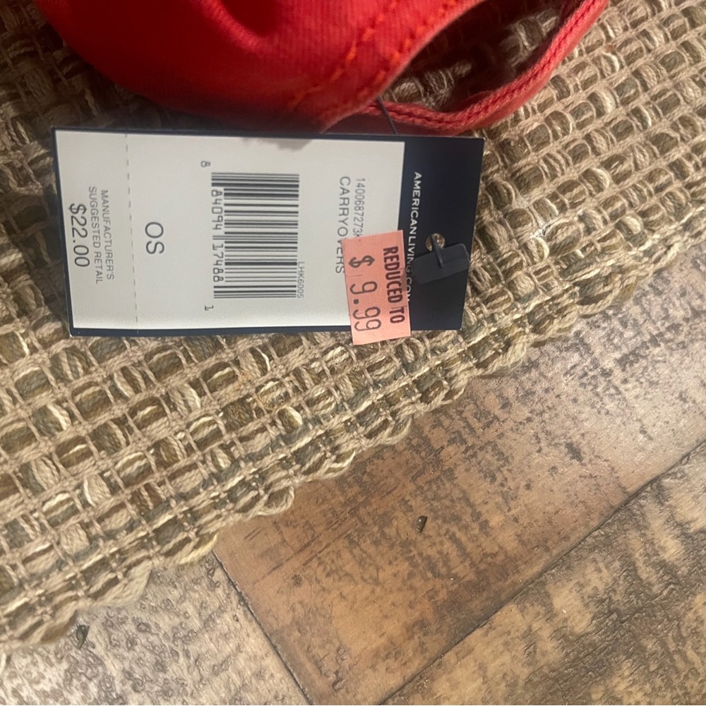 American Living Red Cap - Picture 2 of 3